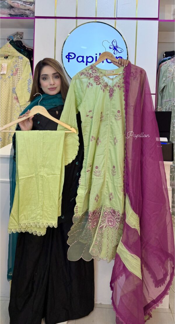 *Zarqun Zahra Rubab*
